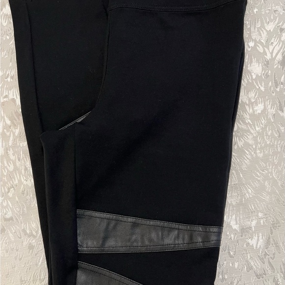 EUC Two By Vince Camuto Black Faux Leather Legging Sz 6 - Picture 4 of 5